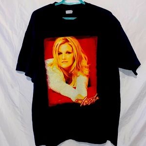 Mens Trisha Yearwood Concert Tee.